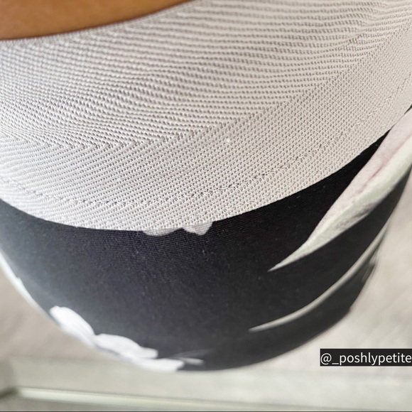 Zella flower detail wide band 7/8 leggings & sports bra workout activewear  set - Picture 11 of 14